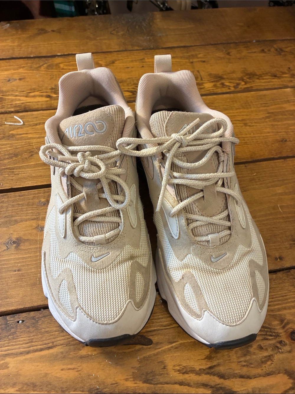 Nike Air Max 200 Beige/Tan Mesh Sneakers